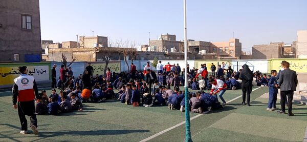 مانور سراسری زلزله در مدرسه دکتر توسلی 
