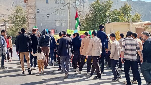 ۱۳ آبان؛ روایت ایستادگی نسل‌ها در مارکده