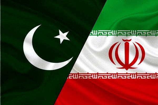 فرمانده ارتش پاکستان با عراقچی دیدار کرد