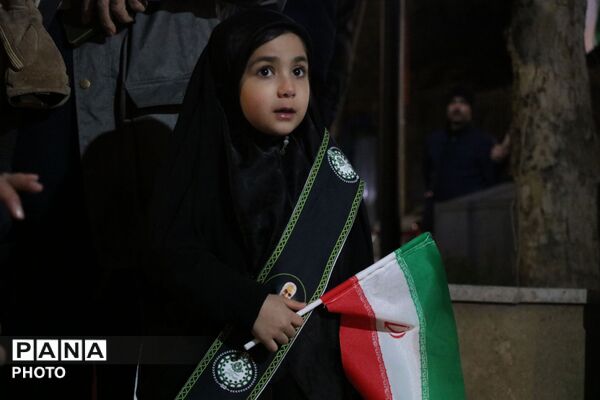 تجدید پیمان، بر مدار ایران