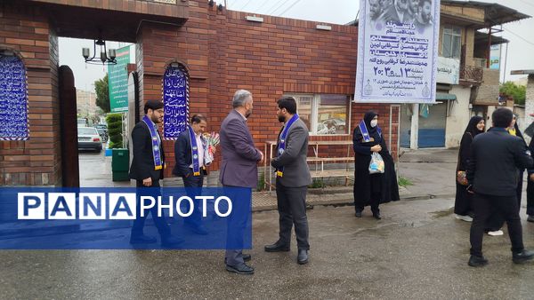 غباروبی از مزار شهدای فرهنگی به‌مناسبت هفته گرامیداشت معلم