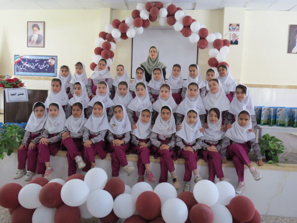 جشن الفبا در مدرسه دخترانه امام خمینی(ره) بجنورد