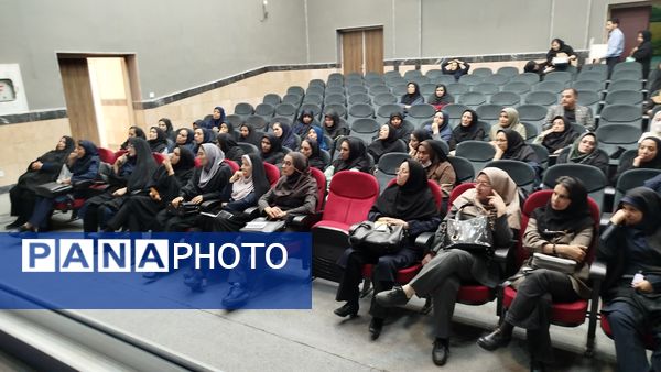 گردهمایی مراقبین سلامت مدارس ناحیه ۷ مشهد