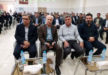 گردهمایی فرهنگیان اصفهانی به یاد پدر رئیس جامعه خیرین مدرسه‌ساز کشور