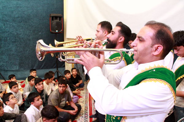 حضور خادمان رضوی در اعتکاف دانش‌آموزی فهرج