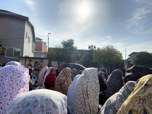 اقامه نماز عید فطر در ایزدشهر