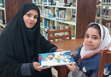 بازدید دانش آموزان دبستان شقایق ها صفادشت از کتابخانه‌ مهر