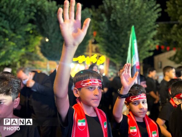 حضور باشکوه دانش اموزان و فرهنگیان در برنامه احلی من العسل
