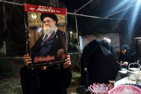 چایخانه و موکب مردمی  شهید سبحانی فر در  میدان آزادی شهرستان نیشابور 
