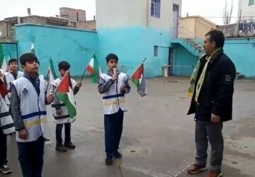 دعوت دانش آموزان دبستان شاهد شهید شهریاری آشخانه برای حضور در راهپیمایی روز جهانی قدس