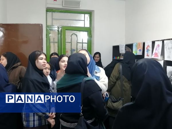 جشنواره ماها در دبیرستان میثاق منطقه تبادکان مشهد