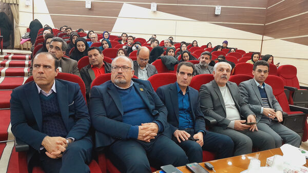 آیین تجلیل از پژوهشگران برگزیده کشوری و استانی اداره آموزش‌وپرورش استان اصفهان