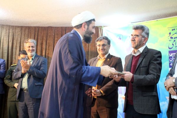 آیین گرامیداشت هفته امور تربیتی و تربیت اسلامی در شهرستان سمنان 