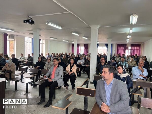 برگزاری انتخابات انجمن اولیا و مربیان در مدرسه وابسته به دانشگاه زانیاران کردستان
