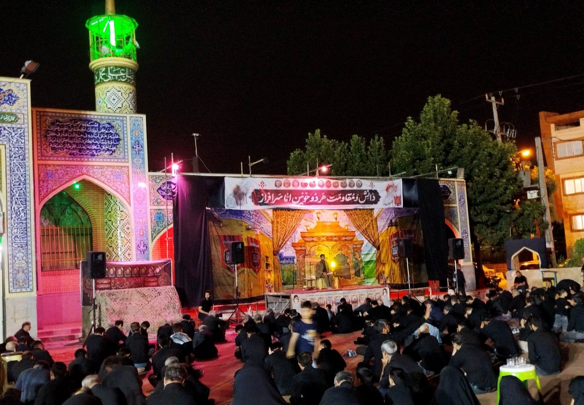 مراسم شب عاشورا  در گلزار شهدای نیشابور