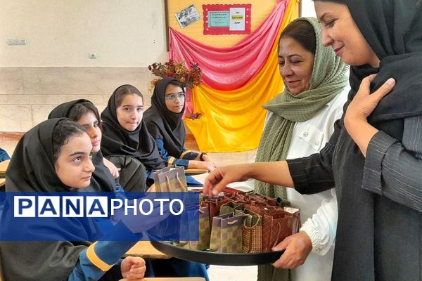 برگزاری جشن جوانه ها در مدارس شهرستان ملارد 