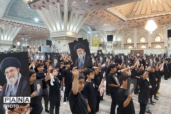 هم‌نوایی دانش‌آموزان منطقه ۵ تهران با سرود «باید برخاست» در سوگواری رهبر شهید