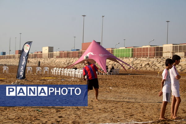 جشنواره بازی و ورزش های همگانی در ساحل بوشهر