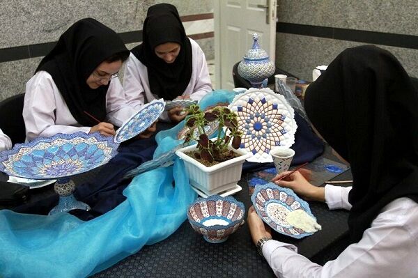 مشاغل خانگی باعث افزایش استقلال مالی می‌شوند