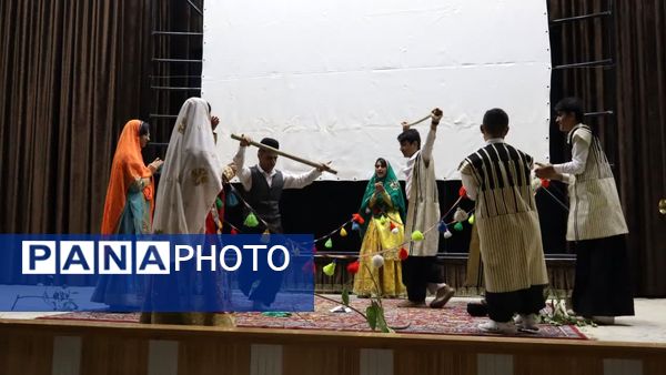 چهار نمایش از فارسان در مرحله بازبینی سی و هفتمین جشنواره تئاتر استانی به روی صحنه رفت