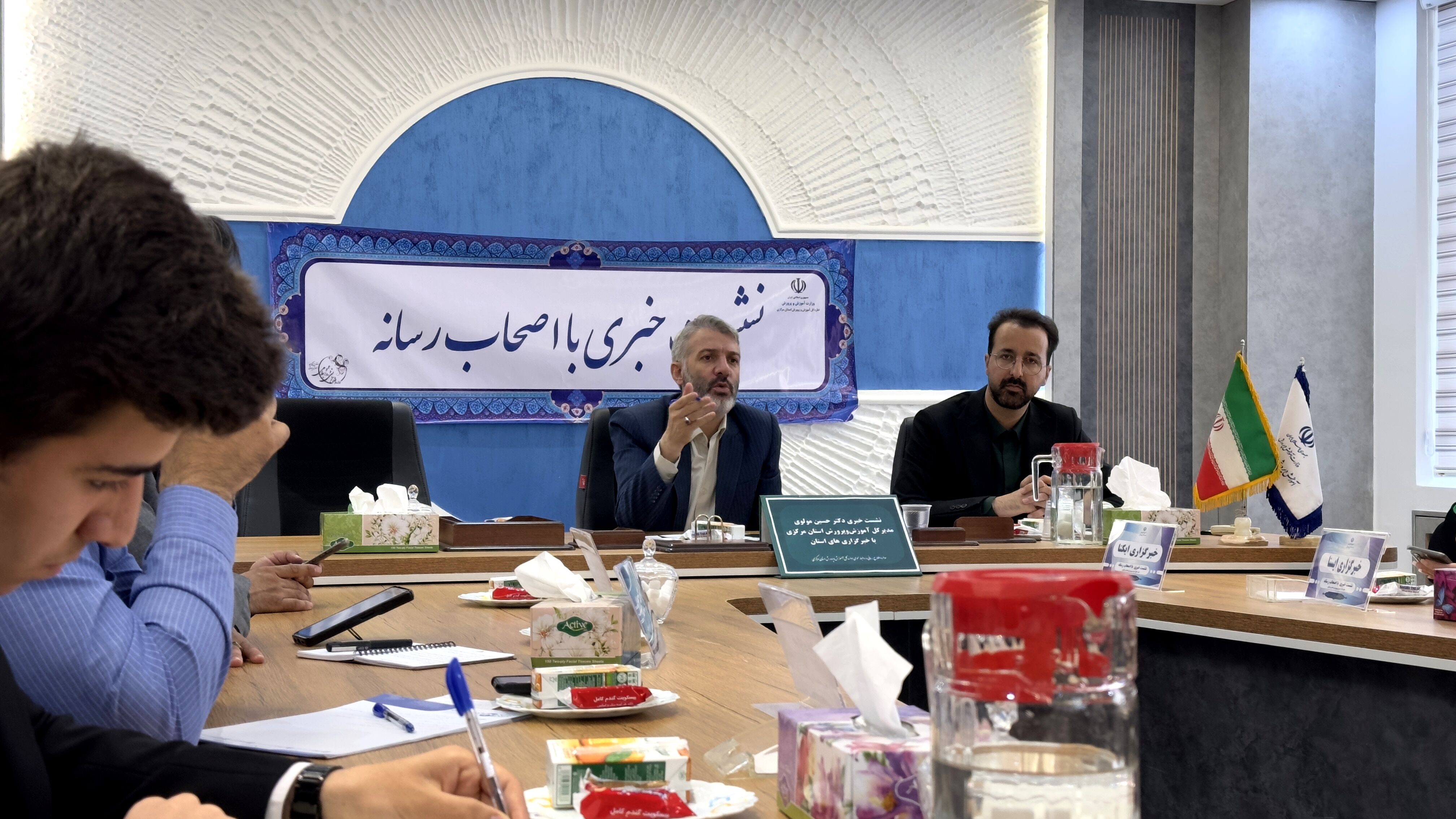 تنها معلم در نقل و انتقالات فرهنگیان، مورد توجه نباشد