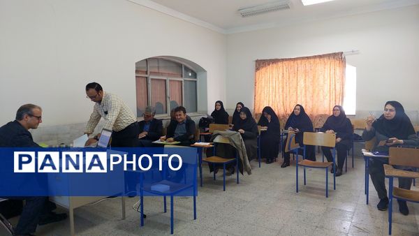 کارگاه توانمندسازی مدیران ناحیه یک زنجان در کانون سهروردی 