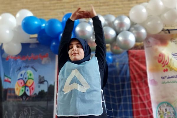 مسابقات ورزشی بین مدرسه‌ای در رباط‌کریم