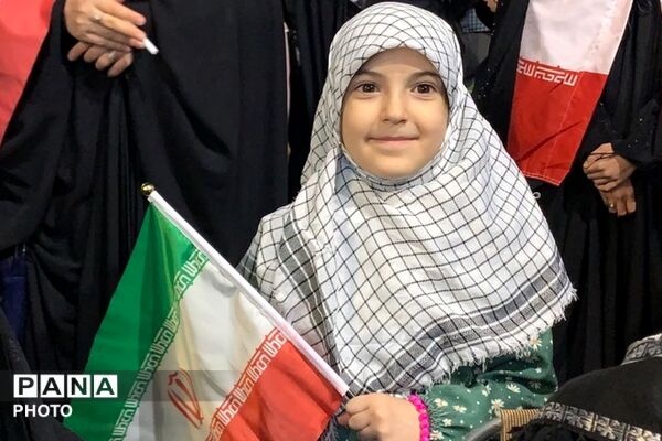 اجتماع و رزمایش دختران جان فدای ایران در میدان نماز شهرری 