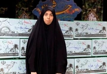 دکلمه خوانی دانش‌آموز خبرنگار برای شهیده فرشته باقری خبرنگار دفاع مقدس