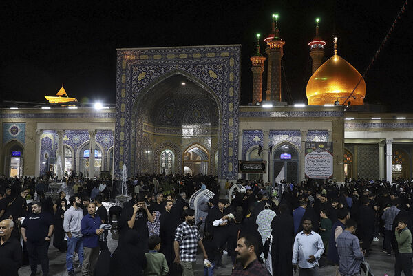 حرکت دسته عزاداری به‌مناسبت سالروز شهادت حضرت معصومه(س)