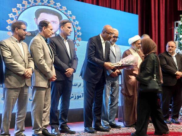 آیین گرامیداشت هفته معلم درکرمانشاه