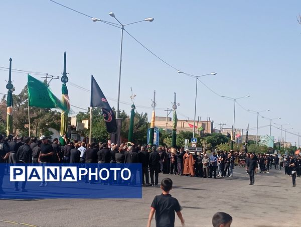 آیین استقبال از هیئت های عزاداری در روستای عشق آباد 