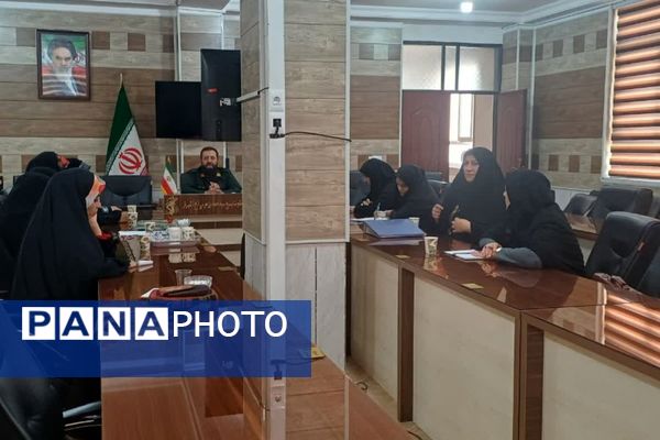 نشست هم‌اندیشی بسیجیان فعال در راستای وعده صادق ۲