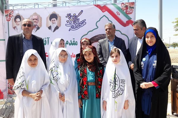 خشت‌گذاری مدرسه در صبا شهر؛ گام مؤثری برای تحول و پیشرفت نظام آموزشی