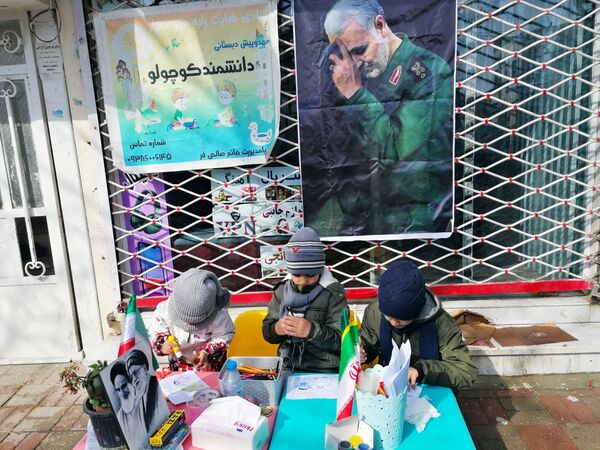 پاسخ حماسی مردم انقلابی فاروج به استکبار جهانی با حضور در راهپیمایی ۲۲بهمن 