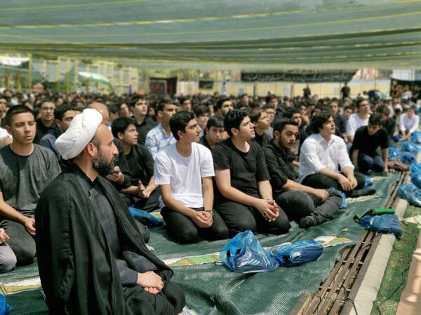 مراسم اربعین حسینی در دبیرستان ماندگار البرز