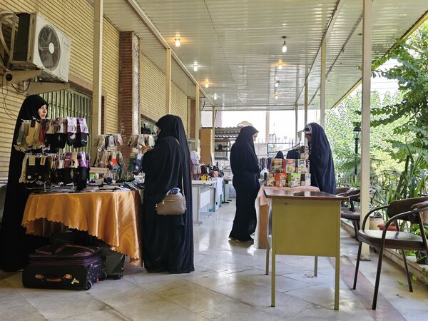 برپایی نمایشگاه عفاف و حجاب در آموزش و پرورش منطقه ۱۴ تهران