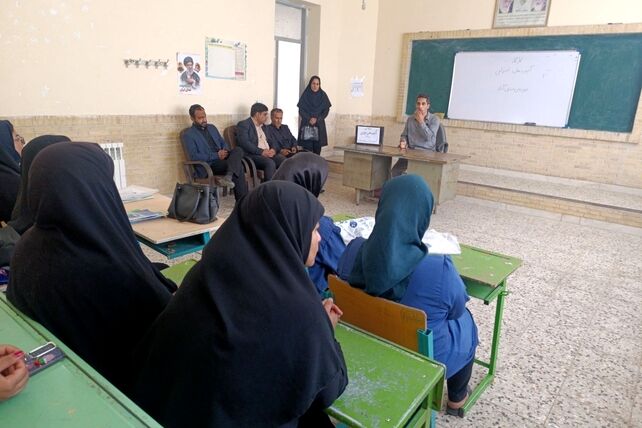 بازدید معاون سوادآموزی آموزش و پرورش خراسان جنوبی از طبس و دستگردان