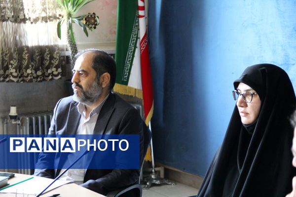 آیین تجلیل از آموزش دهندگان برتر سال 1402 و تبیین نحو کلاسداری 1403