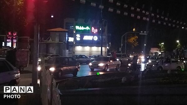 رژه خودرویی در میدان بسیج مشهد 