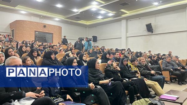 جشن هنگامه یلدا به‌مناسبت گرامیداشت میلاد حضرت فاطمه (س) برای بانوان آموزش و پرورش آذربایجان شرقی