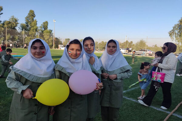 جشنواره بادبادک و بازی‌های بومی محلی در پایگاه دریایی بوشهر 