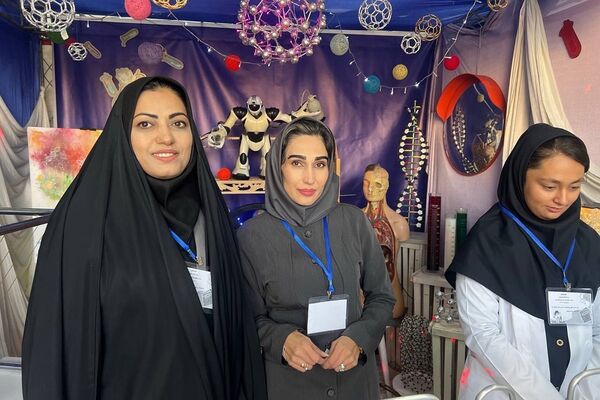 پژوهش‌سرای کاوش کهریزک، کانون توجه نخستین روز نمایشگاه دستاوردهای دانش‌آموزی استان