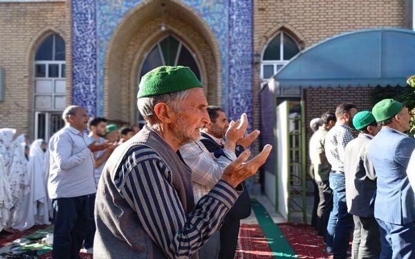 نماز عید سعید قربان در مسجد جامع شهر بار نیشابور