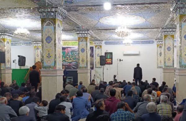 مراسم شب قدر در گلزار شهدا بم