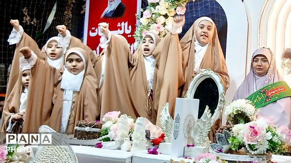 عقد یک زوج بسیجی در حاشیه تجمع؛ قاب متفاوتی از «حماسه حضور» در بناب