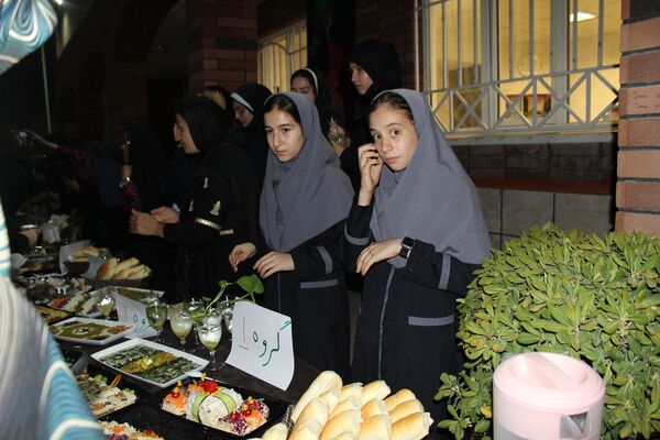 برگزاری اولین اردوی آشپزی و سفره‌آرایی در فردیس