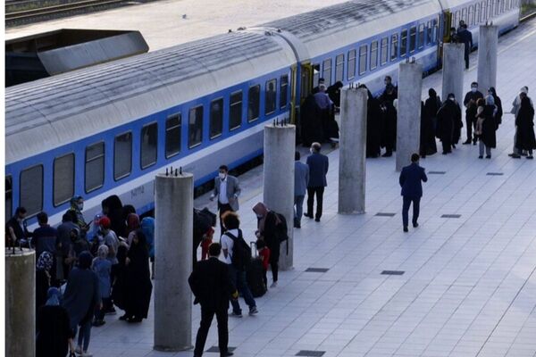 راه‌آهن آماده پاسخگویی به نیازهای مسافری و باری در ایام اربعین