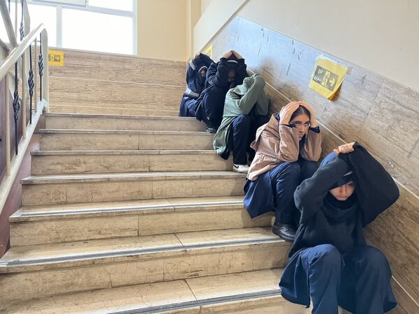 مانور زلزله در مدرسه بانو خاکره شیراز