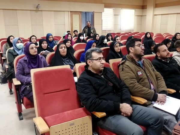 برگزاری دوره تربیت مربی پایه داوطلبی ویژه رابطین و مراقبین سلامت مدارس در ملارد